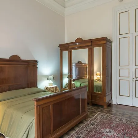 Les Maisons Palazzo Beneventano * Catania