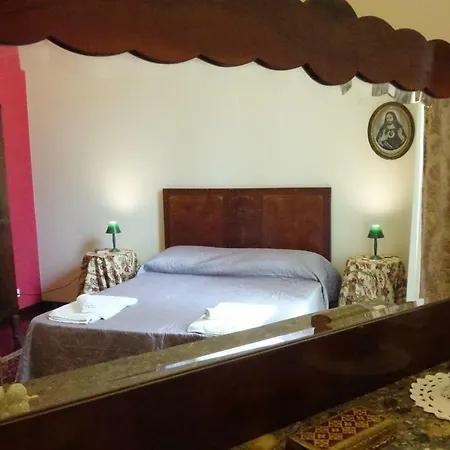 Apartment Les Maisons Palazzo Beneventano Catania